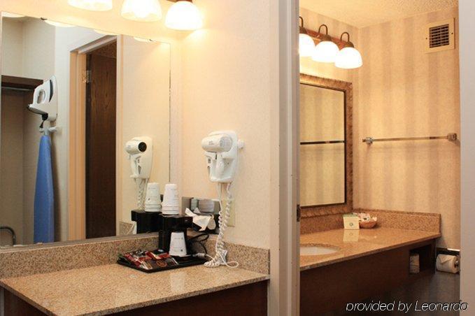 Ramada By Wyndham Bismarck Quarto foto