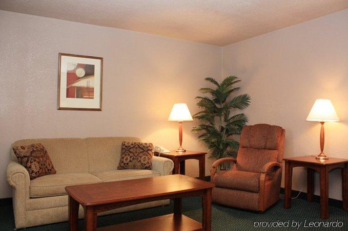 Ramada By Wyndham Bismarck Quarto foto