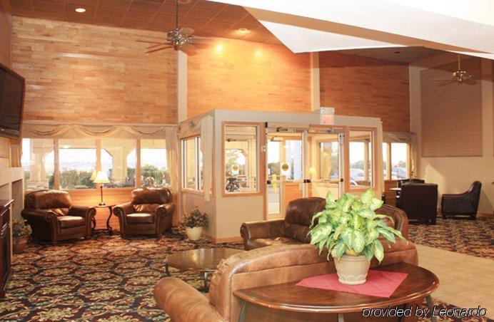 Ramada By Wyndham Bismarck Interior foto