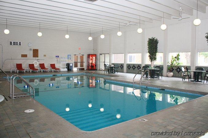 Ramada By Wyndham Bismarck Facilidades foto